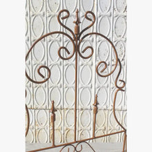 Solid Iron with 3 Arrow French Wall Basket