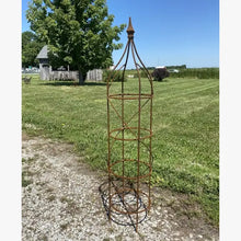 Graduated Sizes of Iron Heavy Round Obelisks with Cast