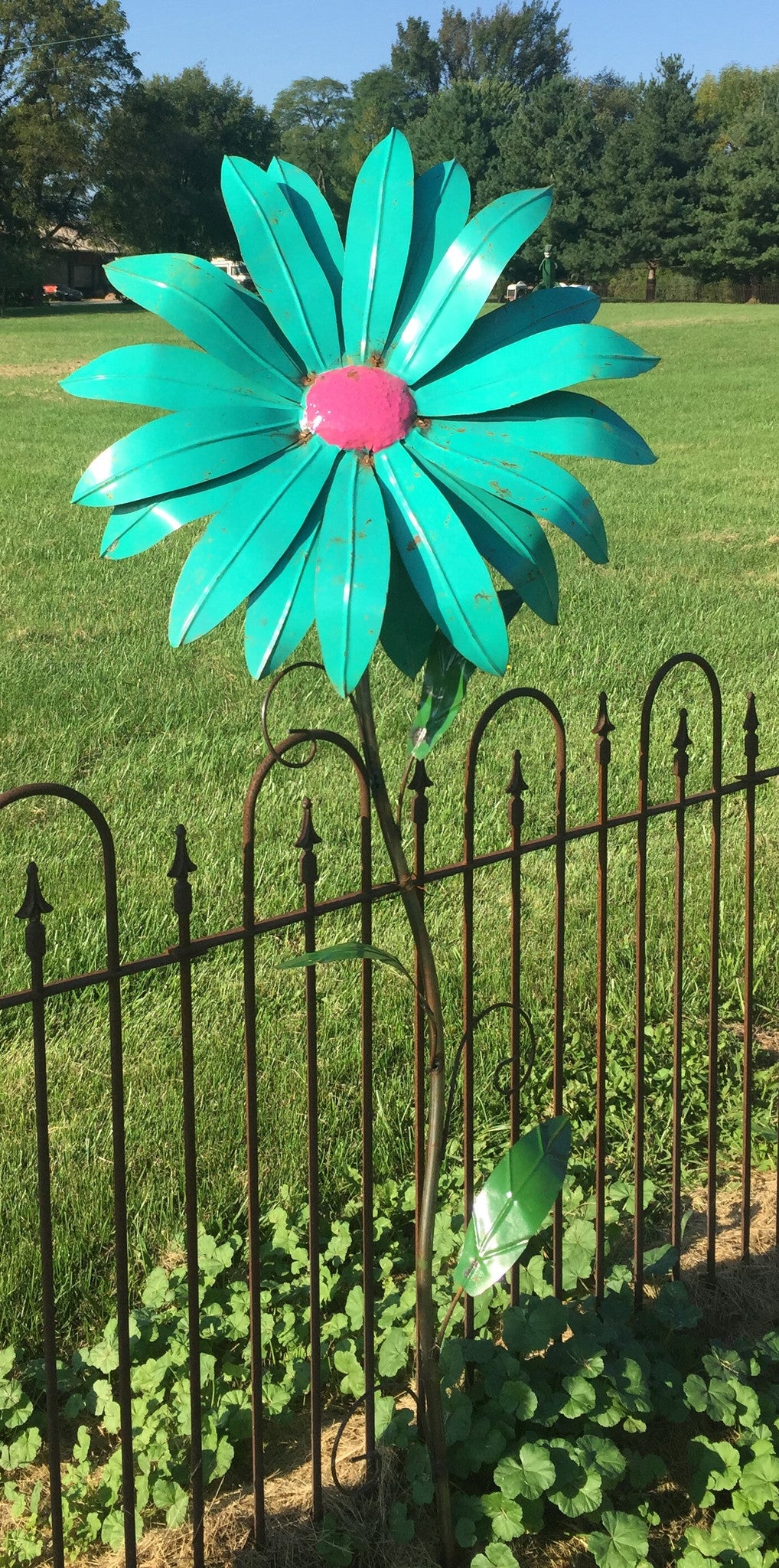 Brilliant Flower on Stake
67inches High 30inch Flower