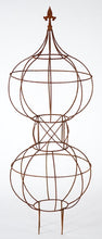 Double Topiary
Measures 44" tall X 17" diameter