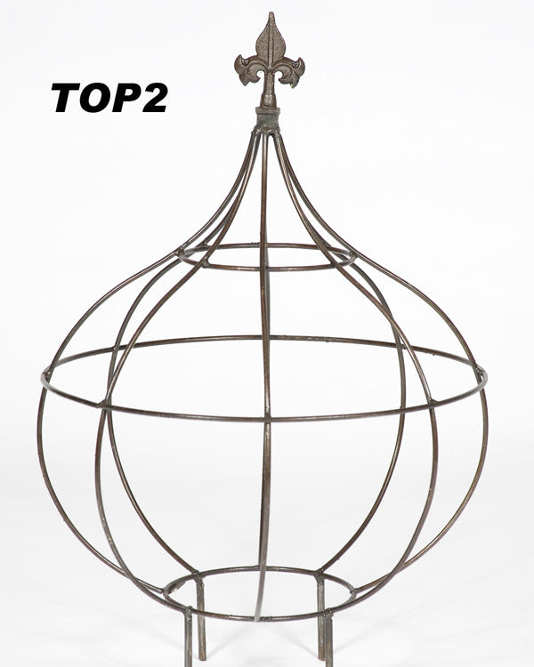FAT TOPIARY WITH FINIAL
