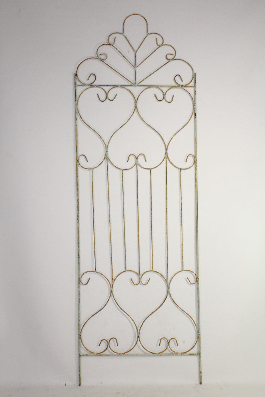 Simple Swirling Trellis