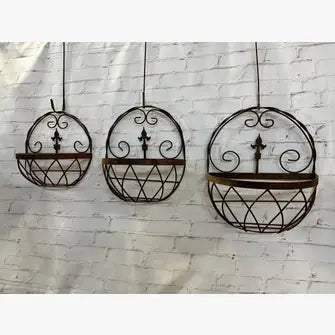 Twisted Metal Wall Basket with Finial Set of 3