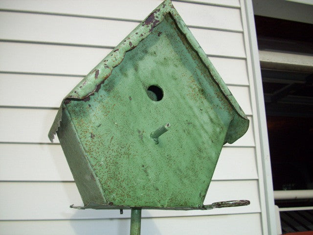 Shingle Bird House with Clean Out & Stake