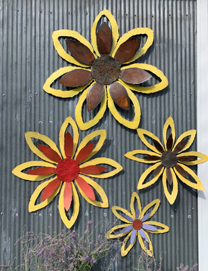 Metal Wall Flowers with Ring for Hanging on Back Set of 4