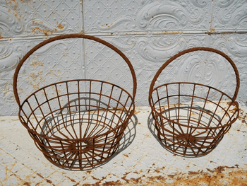 Nesting 2 Sizes Egg Baskets
Measures 17