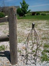 Wrought Iron Metal Swirl Topiary with Ball on Top Obelisks